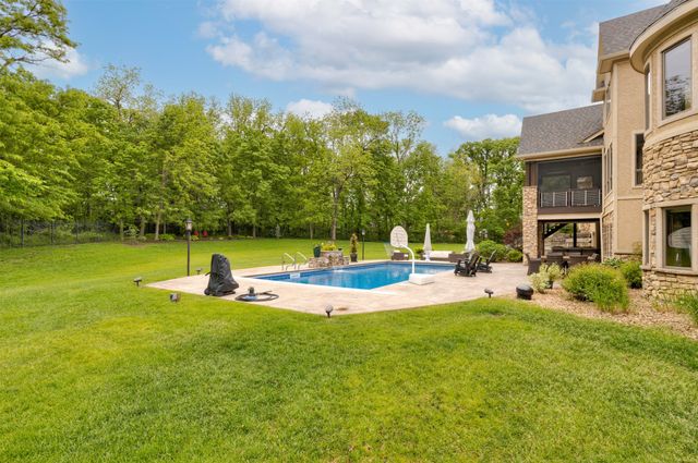 809 NE Bridge Creek Court, Grimes, IA 50111