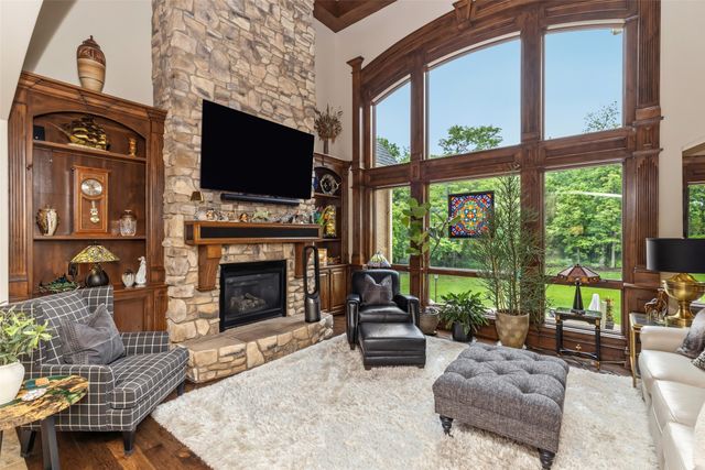 809 NE Bridge Creek Court, Grimes, IA 50111