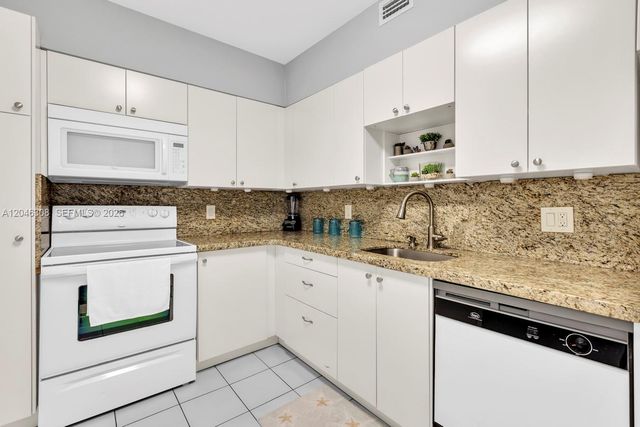 1965 S Ocean Dr 14C, Hallandale Beach, FL 33009