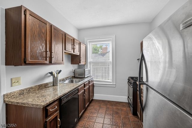16 Forest St C6302, Montclair Twp., NJ 07042