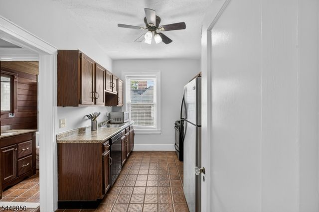 16 Forest St C6302, Montclair Twp., NJ 07042