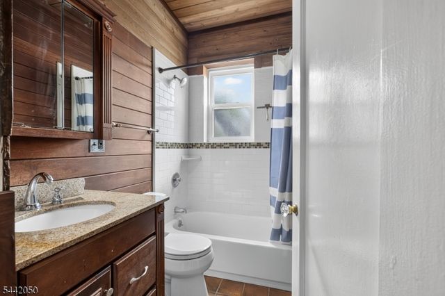 16 Forest St C6302, Montclair Twp., NJ 07042