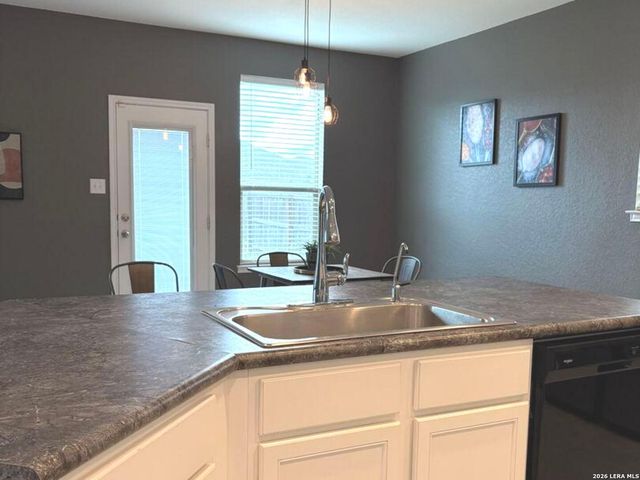 8239 Phantom Field, San Antonio, TX 78253