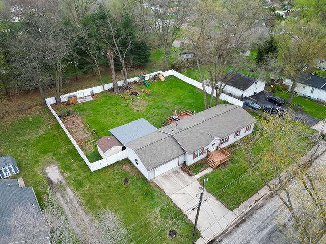 2876 May Street, Portage, IN 46368