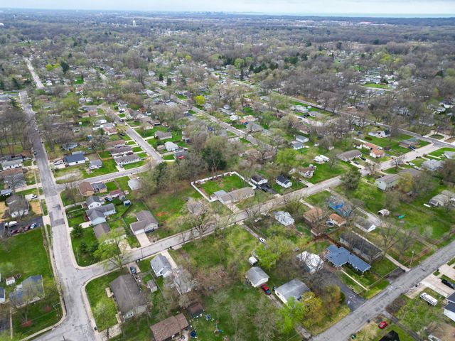2876 May Street, Portage, IN 46368