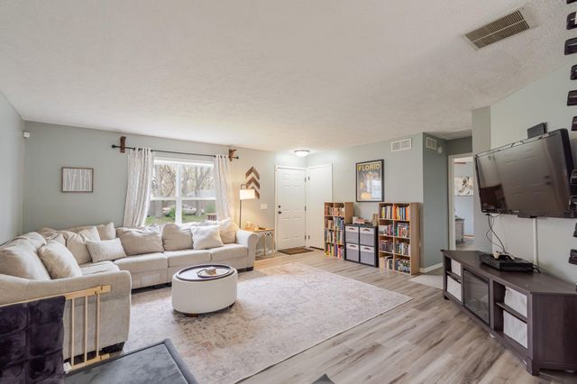 2876 May Street, Portage, IN 46368