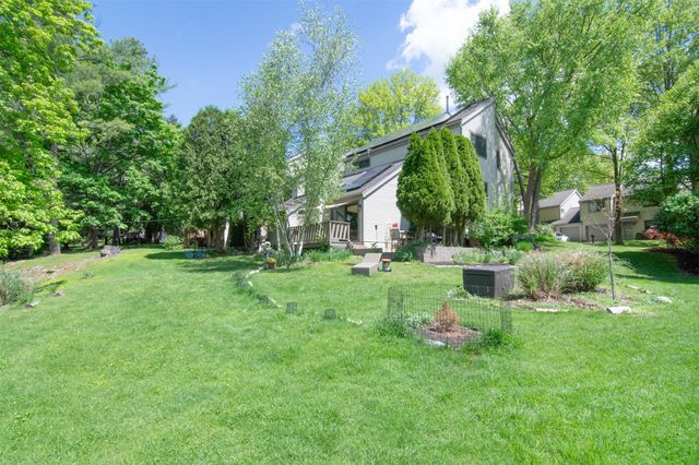 201 Hunters Run, Dobbs Ferry, NY 10522