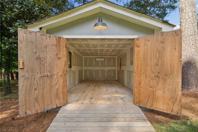 2264 Hylaea Road, Tucker, GA 30084