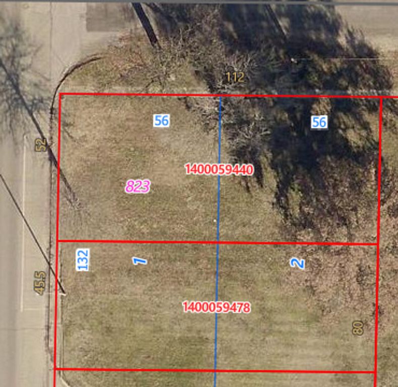 Image 2 of property listing at 823 N Elm Street, Centralia, IL 62801