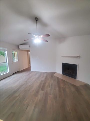 6909 HYLAND CIR A, Austin, TX 78744