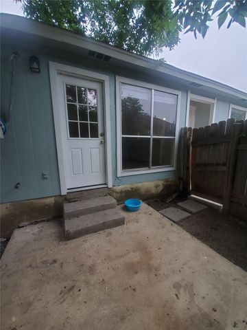 6909 HYLAND CIR A, Austin, TX 78744