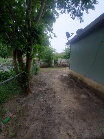 6909 HYLAND CIR A, Austin, TX 78744