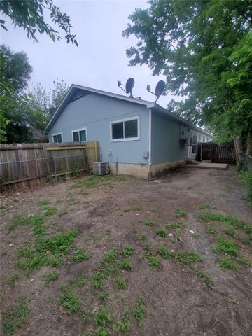 6909 HYLAND CIR A, Austin, TX 78744