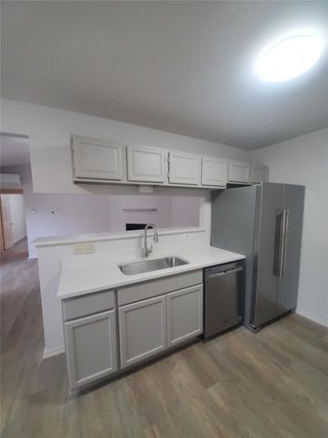 6909 HYLAND CIR A, Austin, TX 78744