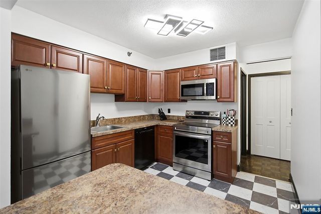 326 Prospect Avenue 5G, Hackensack, NJ 07601