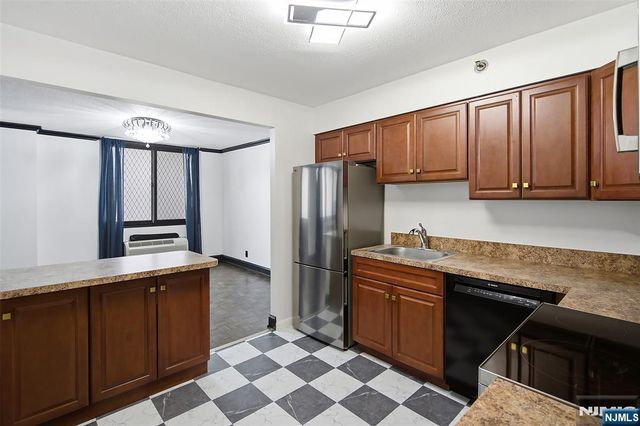 326 Prospect Avenue 5G, Hackensack, NJ 07601