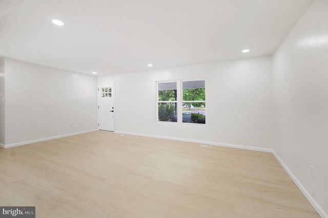 4 ALAN PL, Sicklerville, NJ 08081