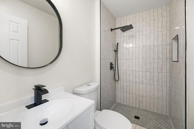 4 ALAN PL, Sicklerville, NJ 08081