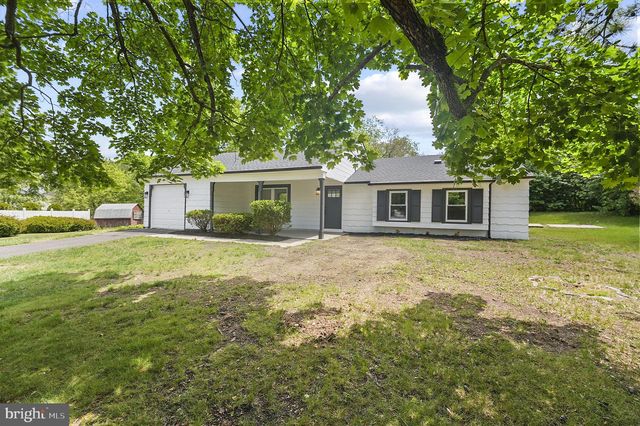 4 ALAN PL, Sicklerville, NJ 08081