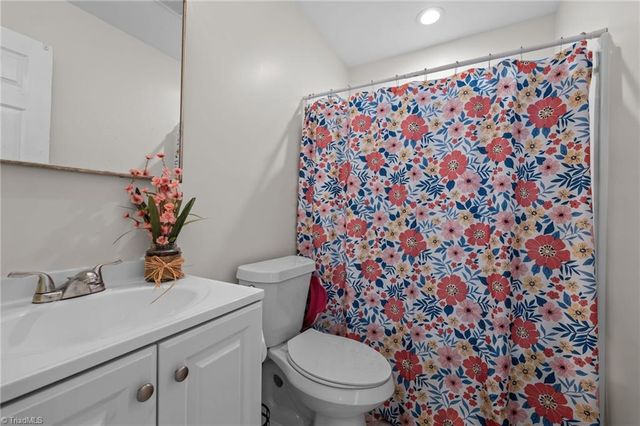 7686 Garrett Road, Liberty, NC 27298