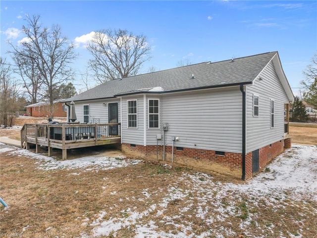 7686 Garrett Road, Liberty, NC 27298