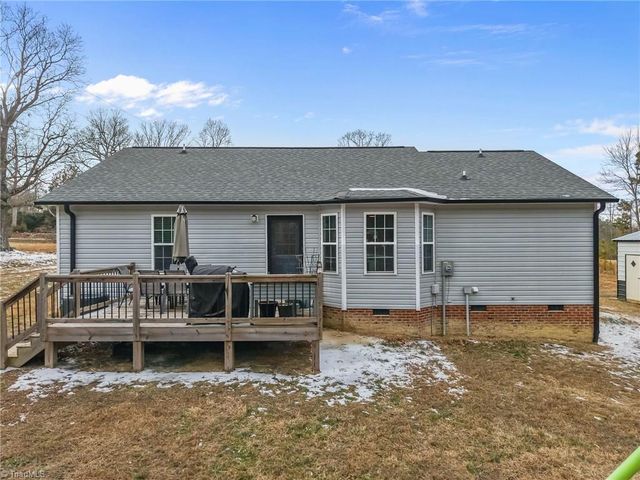 7686 Garrett Road, Liberty, NC 27298