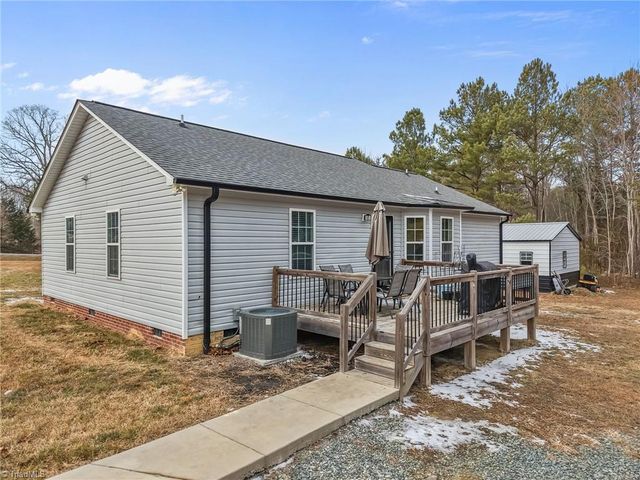 7686 Garrett Road, Liberty, NC 27298