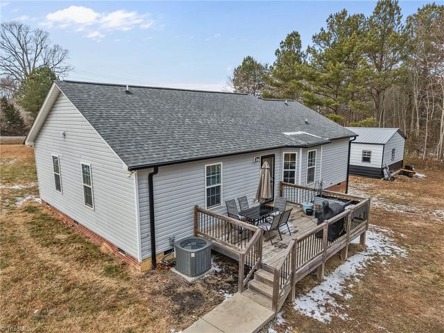 7686 Garrett Road, Liberty, NC 27298