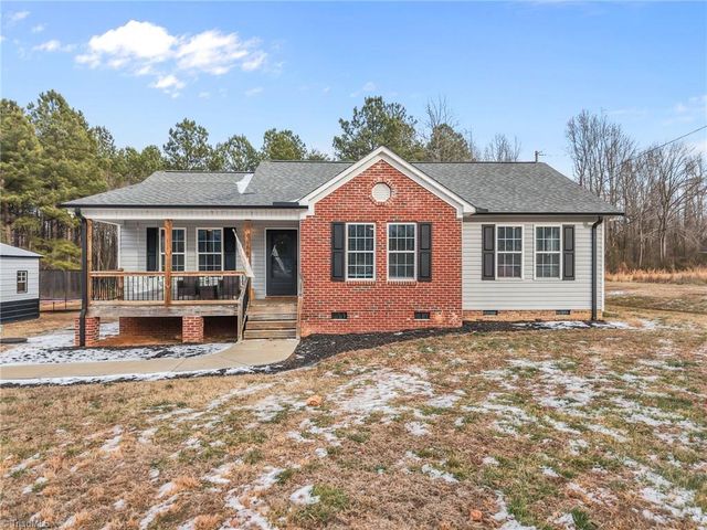7686 Garrett Road, Liberty, NC 27298