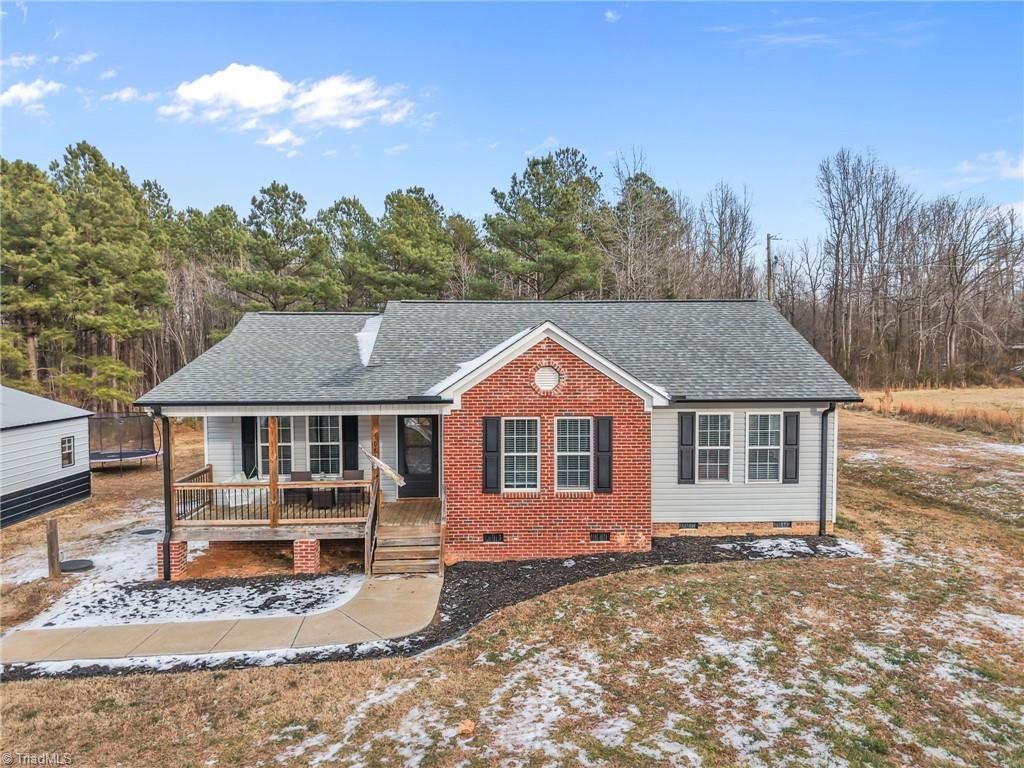 7686 Garrett Road, Liberty, NC 27298