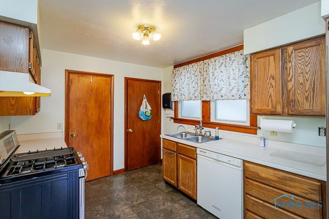 4104 Caroline Avenue, Toledo, OH 43612