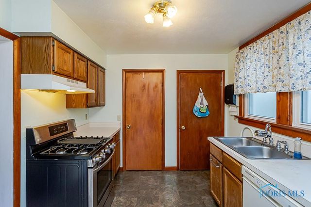 4104 Caroline Avenue, Toledo, OH 43612