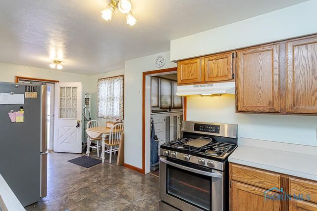 4104 Caroline Avenue, Toledo, OH 43612