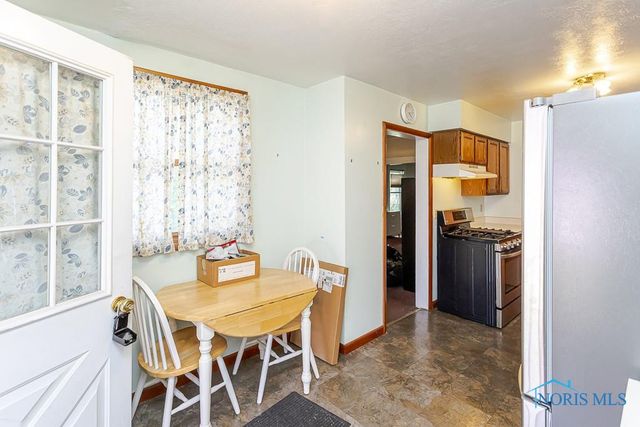 4104 Caroline Avenue, Toledo, OH 43612