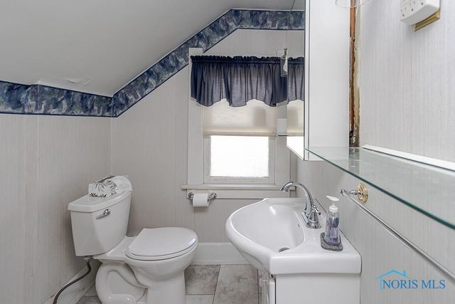 4104 Caroline Avenue, Toledo, OH 43612