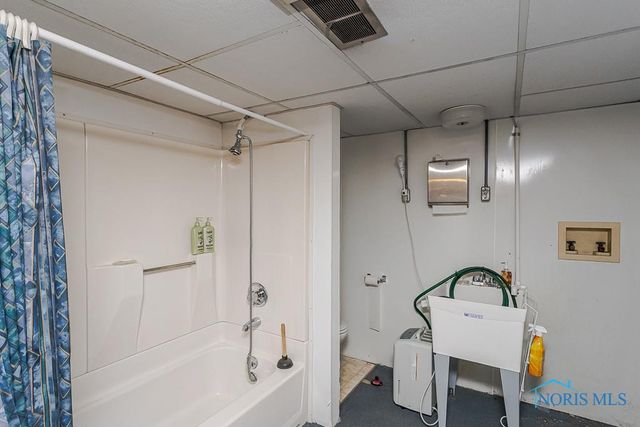 4104 Caroline Avenue, Toledo, OH 43612