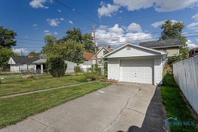 4104 Caroline Avenue, Toledo, OH 43612