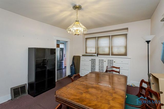 4104 Caroline Avenue, Toledo, OH 43612