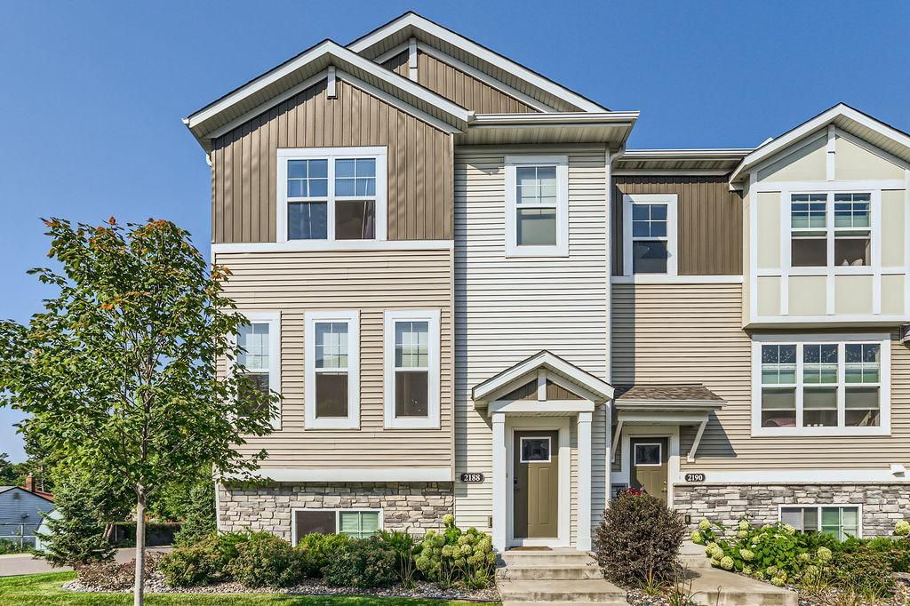 2188 Heritage Lane N, North Saint Paul, MN 55109