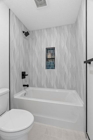 425 W 8th Street 23, New Richmond, WI 54017