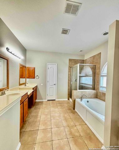 27046 Trinity Heights, San Antonio, TX 78261