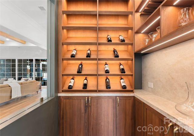 154 N Canterbury Road, Charlotte, NC 28211