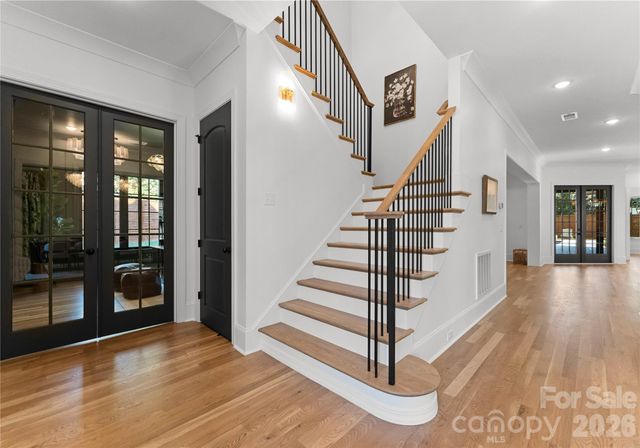 154 N Canterbury Road, Charlotte, NC 28211