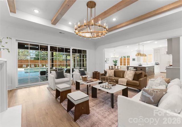 154 N Canterbury Road, Charlotte, NC 28211