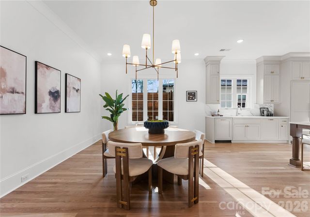 154 N Canterbury Road, Charlotte, NC 28211