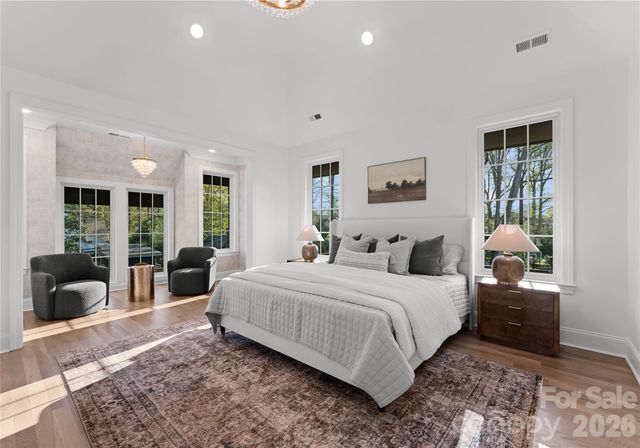 154 N Canterbury Road, Charlotte, NC 28211