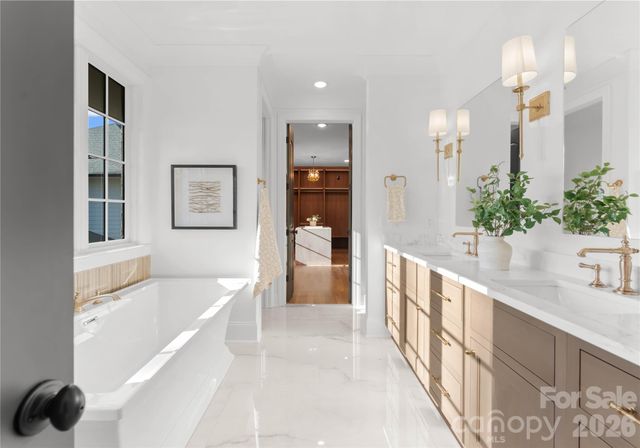 154 N Canterbury Road, Charlotte, NC 28211