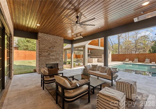 154 N Canterbury Road, Charlotte, NC 28211