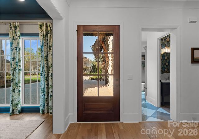 154 N Canterbury Road, Charlotte, NC 28211