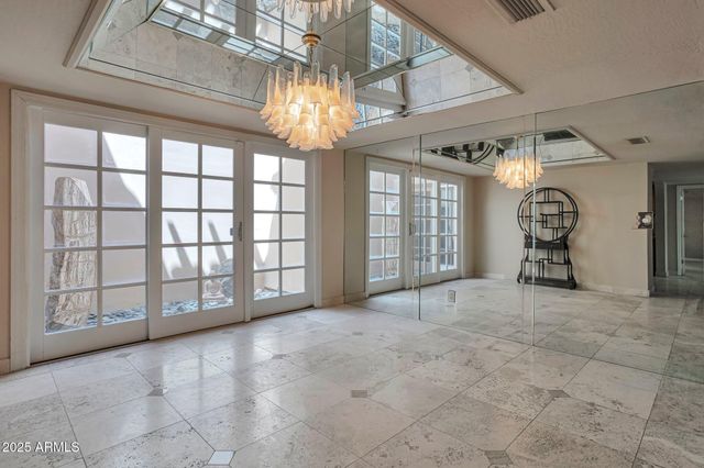 7809 E MONTEBELLO Avenue, Scottsdale, AZ 85250